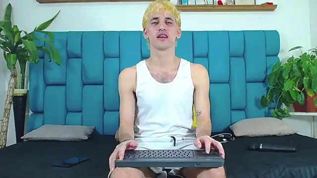 Snapshot of boy_Dirty_X chatting on 06.19.26 boy Dirty X online show from 06.19.26