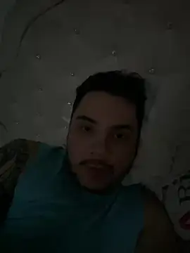 Snapshot of Diegohernan17 chatting on 05.11.26 Diegohernan17 online show from 05.11.26