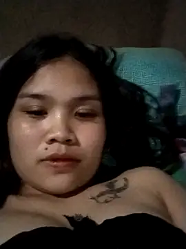 Snapshot of rosychicks69xx chatting on 12.16.25 rosychicks69xx online show from 12.16.25