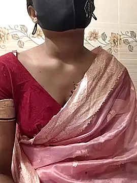 Snapshot of Puspita-Ray chatting on 12.18.25 Puspita-Ray online show from 12.18.25