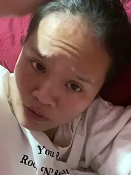 Snapshot of Thanhhuyen001 chatting on 02.08.26 Thanhhuyen001 online show from 02.08.26