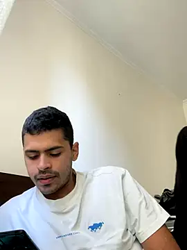 Snapshot of HotWhisper22 chatting on 12.16.25 HotWhisper22 online show from 12.16.25