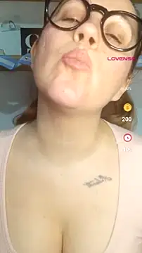 SofiEsteves online show from 07.17.26