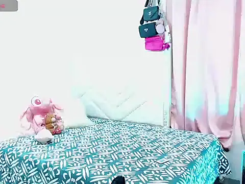 titania1502 online show from 12.19.25