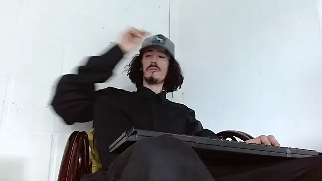 sk8-boy online show from 06.19.26