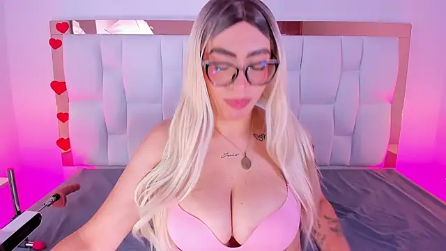 CamilleJuicy  online show from 04.25.26