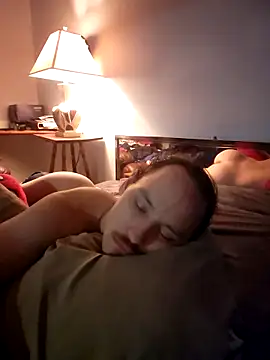 Snapshot of LilWhyteBoiGamer chatting on 12.17.25 LilWhyteBoiGamer online show from 12.17.25