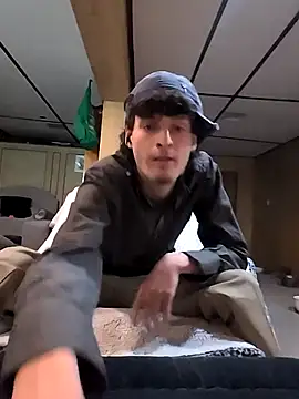 Snapshot of B8RHUNG chatting on 01.18.26 B8RHUNG online show from 01.18.26