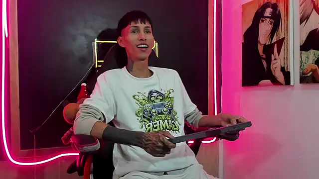 Daniel Deluc77 online show from 12.18.25