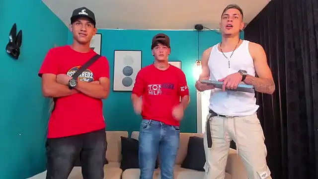 Snapshot of Oficial_KingOfHeavens chatting on 01.16.26 Oficial KingOfHeavens online show from 01.16.26