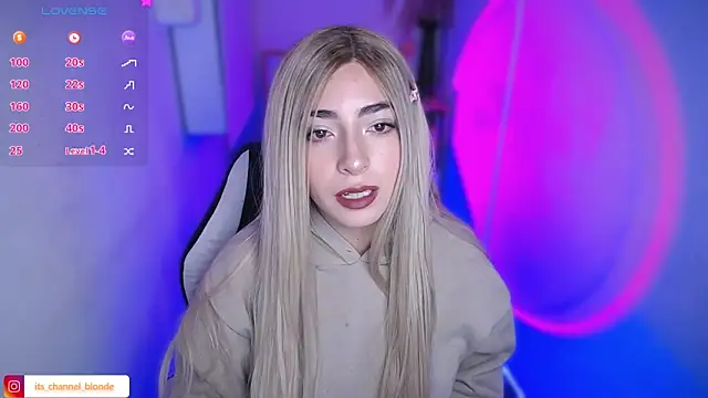 Snapshot of channel_blondee chatting on 02.05.26 channel blondee online show from 02.05.26