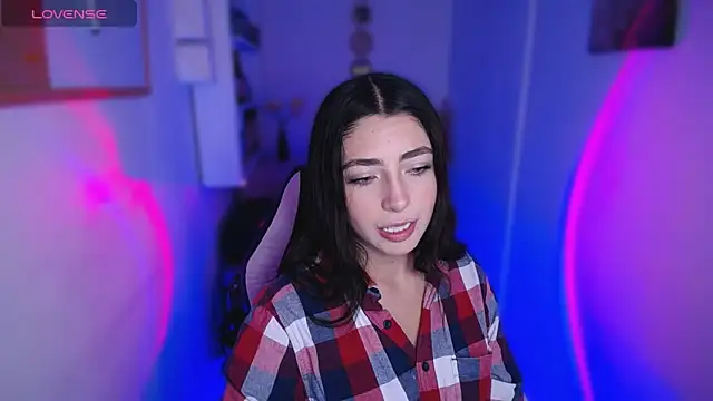 Snapshot of channel_blondee chatting on 03.24.26 channel blondee online show from 03.24.26