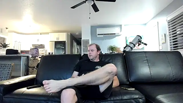Snapshot of Studmuffin4you chatting on 08.02.26 Studmuffin4you online show from 08.02.26