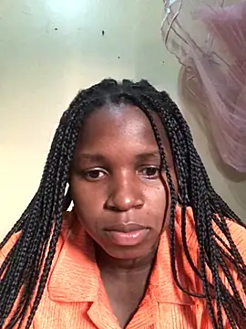 Snapshot of KISAKYEMOREEN19 chatting on 12.17.25 KISAKYEMOREEN19 online show from 12.17.25