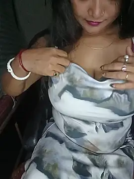 Snapshot of MAHI066 chatting on 06.19.26 MAHI066 online show from 06.19.26