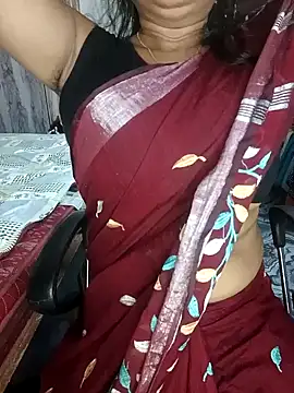 Snapshot of MAHI066 chatting on 07.27.26 MAHI066 online show from 07.27.26