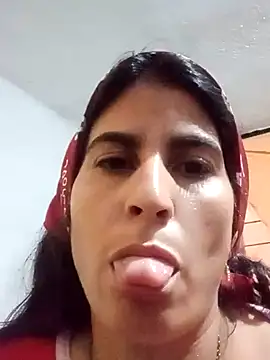 Snapshot of Laflaca12 chatting on 04.07.26 Laflaca12 online show from 04.07.26