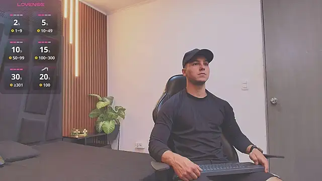 Noah Clarkk online show from 04.25.26