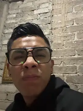 Snapshot of Marko-18 chatting on 12.19.25 Marko-18 online show from 12.19.25