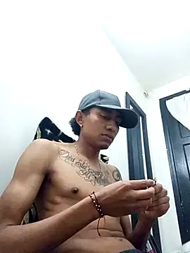 Snapshot of negrito_sexxxo chatting on 12.20.25 negrito sexxxo online show from 12.20.25