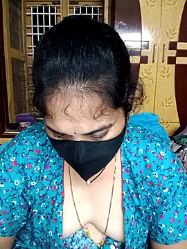 Snapshot of maduri__ chatting on 02.04.26 maduri online show from 02.04.26