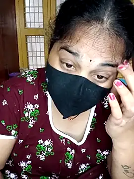 Snapshot of maduri__ chatting on 03.25.26 maduri online show from 03.25.26