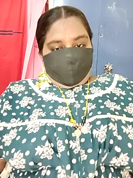 Snapshot of sirisha__9 chatting on 05.11.26 sirisha 9 online show from 05.11.26