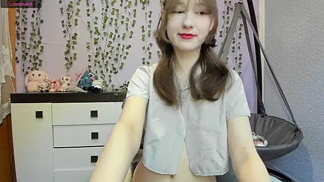 Snapshot of Yoonhee_ki chatting on 05.03.26 Yoonhee ki online show from 05.03.26