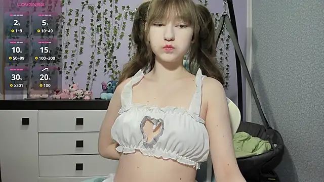 Snapshot of Yoonhee_ki chatting on 06.07.26 Yoonhee ki online show from 06.07.26