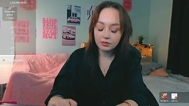 Snapshot of fallin_lovee chatting on 01.06.26 fallin lovee online show from 01.06.26