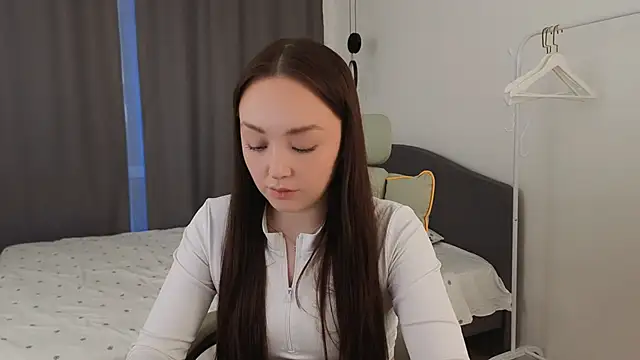 Snapshot of fallin_lovee chatting on 03.13.26 fallin lovee online show from 03.13.26