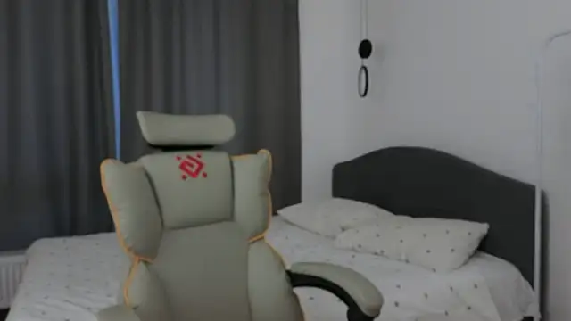 Snapshot of fallin_lovee chatting on 03.29.26 fallin lovee online show from 03.29.26