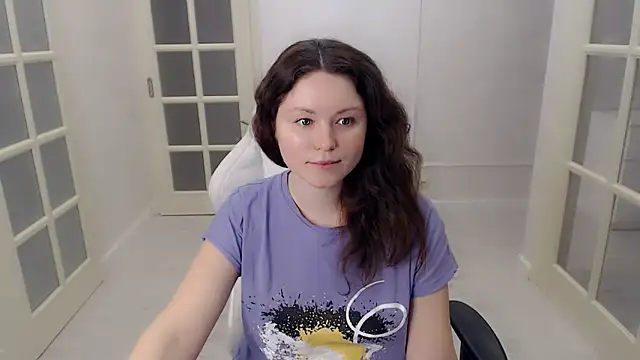 LondonMiley online show from 12.20.25