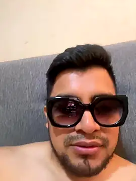 Manueldow1 online show from 12.18.25