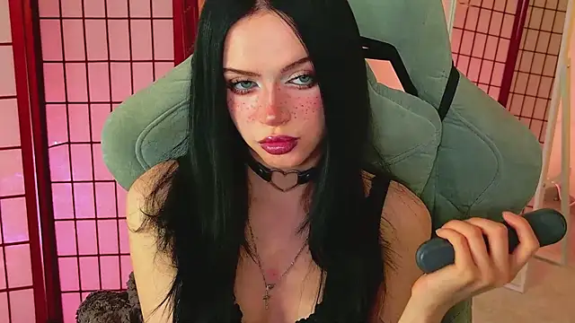 Dark Diva online show from 04.23.26
