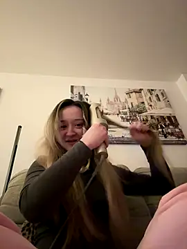 Snapshot of LilyLuck_ chatting on 01.07.26 LilyLuck online show from 01.07.26