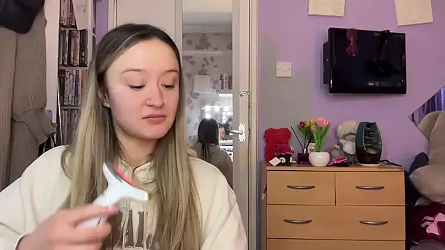 Snapshot of LilyLuck_ chatting on 02.14.26 LilyLuck online show from 02.14.26