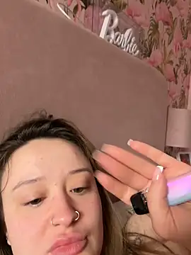 Snapshot of LilyLuck_ chatting on 03.11.26 LilyLuck online show from 03.11.26