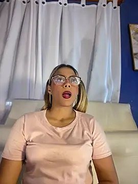 MiaSizzle online show from 02.20.26