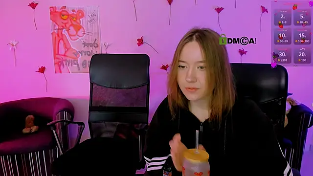 lizzie boom  online show from 03.12.26