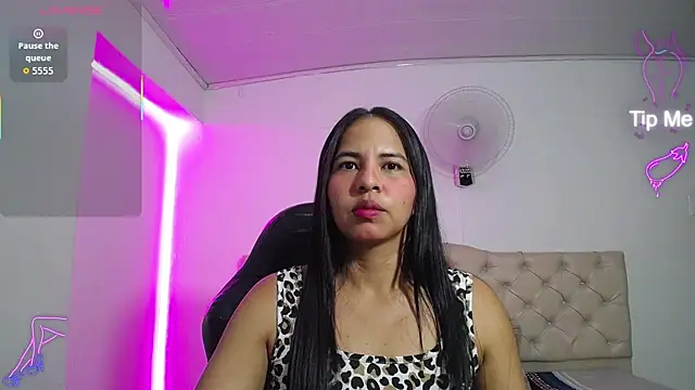 nicol ross19 online show from 07.16.26