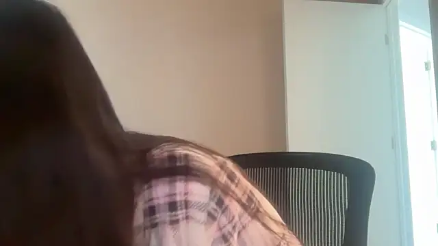 luvvivii online show from 05.14.26