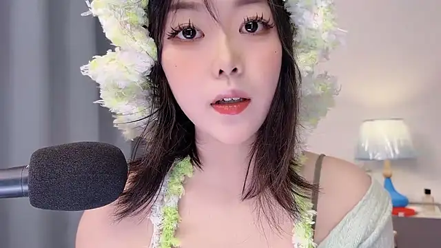 smalldaisy online show from 04.28.26