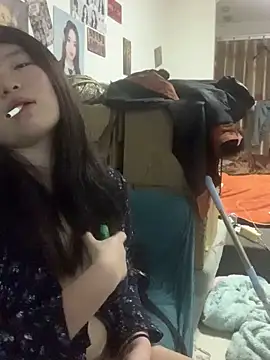 Snapshot of Luozhiqi520 chatting on 12.20.25 Luozhiqi520 online show from 12.20.25