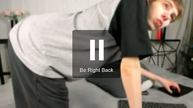 Snapshot of andyyzzz chatting on 03.08.26 andyyzzz online show from 03.08.26