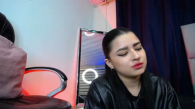Emilyy05  online show from 02.28.26