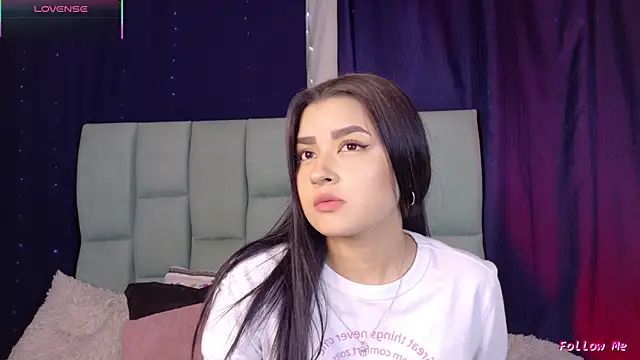Emilyy05  online show from 04.17.26
