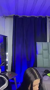 Emilyy05  online show from 04.24.26