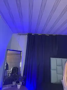 Emilyy05  online show from 06.06.26