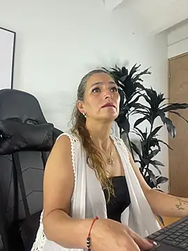 JennaMilf  online show from 08.02.26